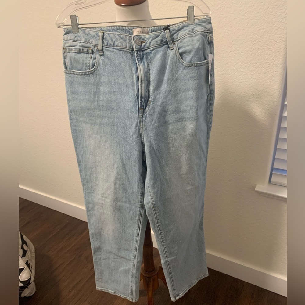 NWT PAC SUN CURVEY JEANS
